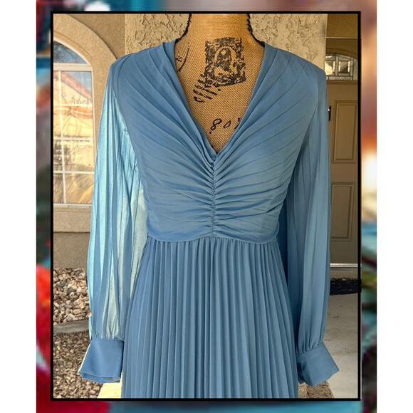 Lulus Slate Blue Pleated Long Sleeve Sophisticated Grace Maxi Dress Size L - Picture 3 of 10